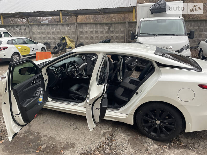 Седан Nissan Maxima 2017 в Киеве фото 2 Седан Nissan Maxima 2017 в Киеве