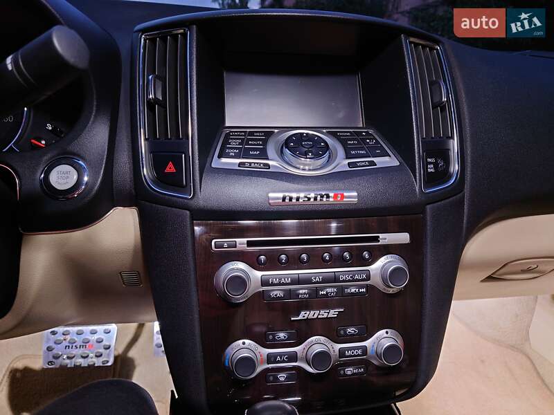 Седан Nissan Maxima 2014 в Полтаві