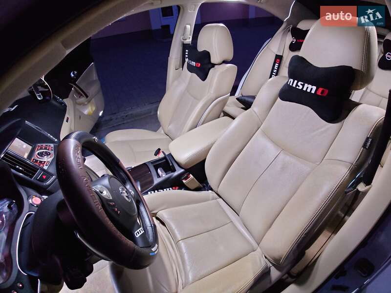 Седан Nissan Maxima 2014 в Полтаві
