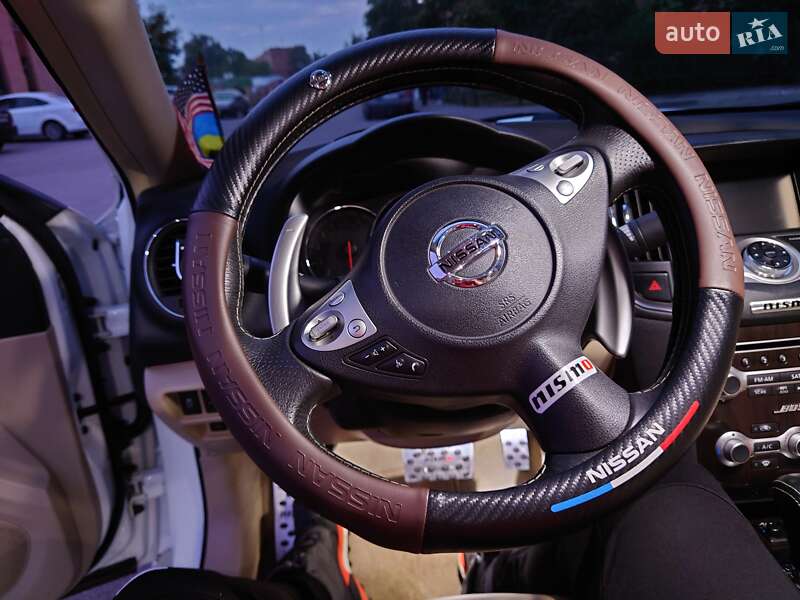 Седан Nissan Maxima 2014 в Полтаві