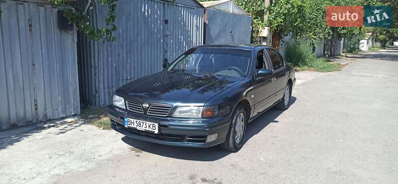 Седан Nissan Maxima 1996 в Одесі