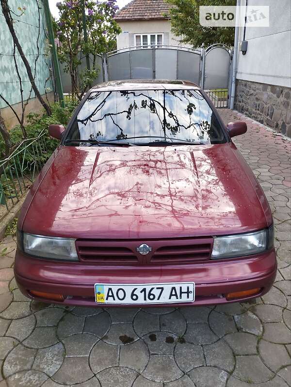 Nissan Maxima 1990