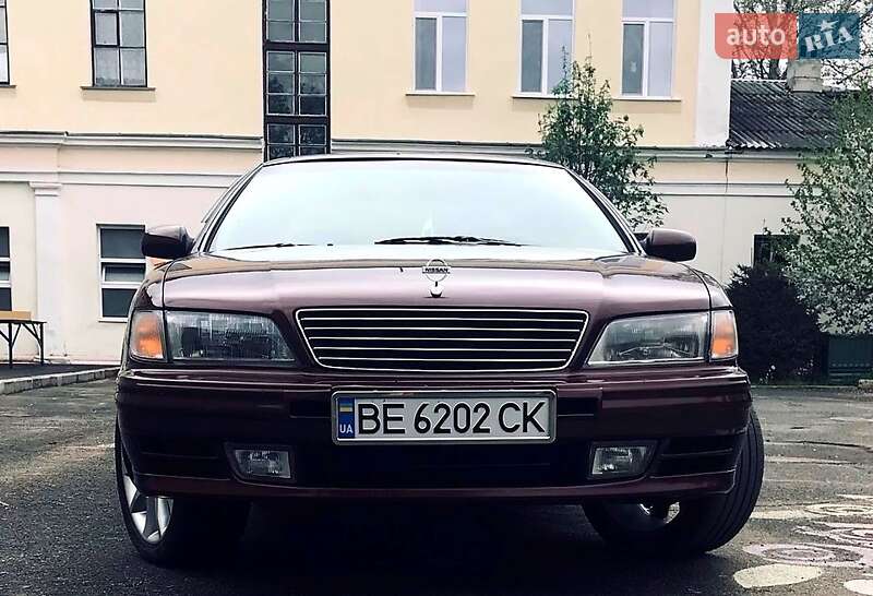Седан Nissan Maxima 1999 в Вознесенске