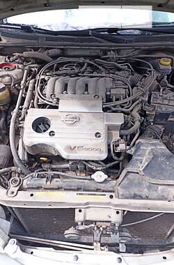 Седан Nissan Maxima 2002 в 