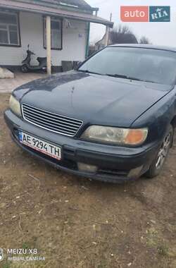 Седан Nissan Maxima 1995 в Новомосковске