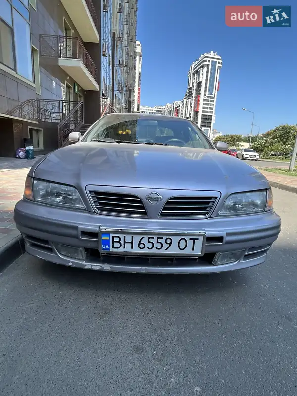 Nissan Maxima 1995