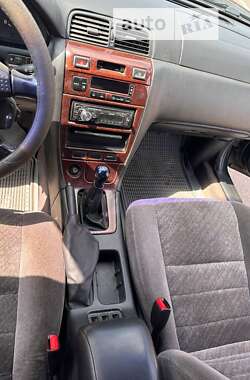 Седан Nissan Maxima 1999 в 