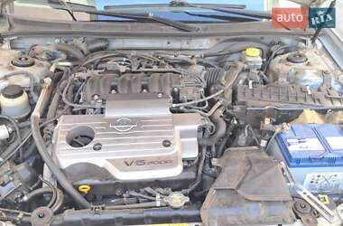 Седан Nissan Maxima 2003 в Миколаєві