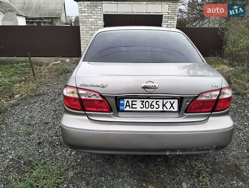 Седан Nissan Maxima 2002 в Новомосковську