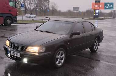 Седан Nissan Maxima 1997 в Дніпрі