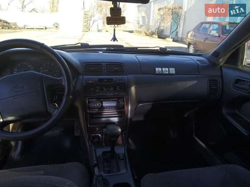 Седан Nissan Maxima 1995 в Сараті фото 8 Седан Nissan Maxima 1995 в Сараті
