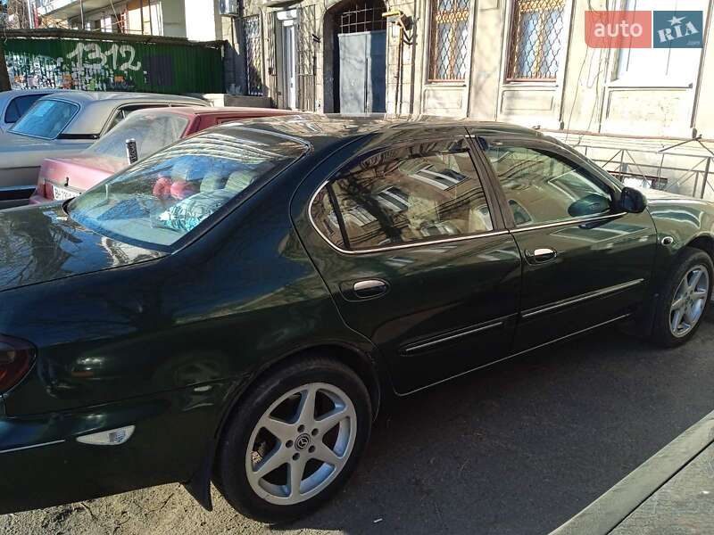 Седан Nissan Maxima 2000 в Одессе