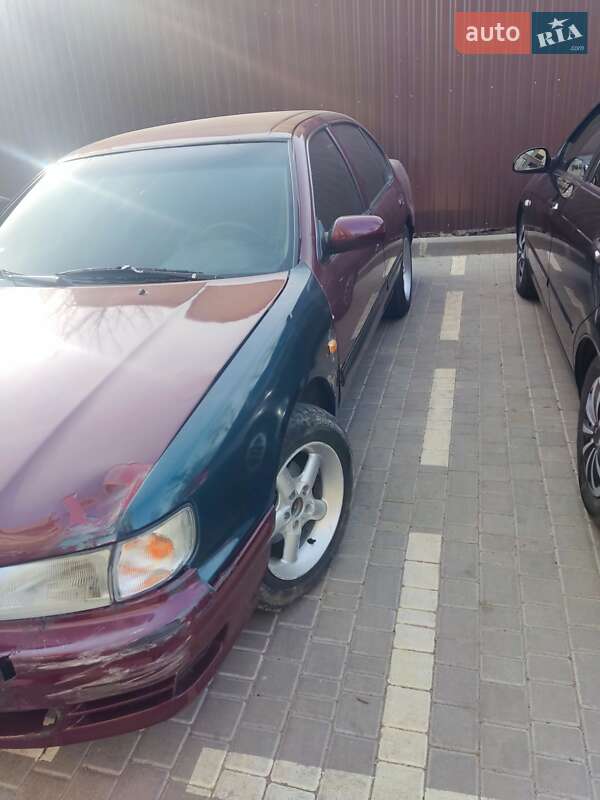 Седан Nissan Maxima 1995 в Одессе