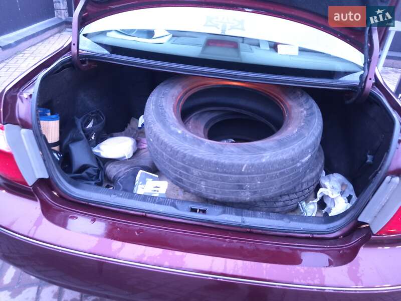 Седан Nissan Maxima 2000 в Білій Церкві