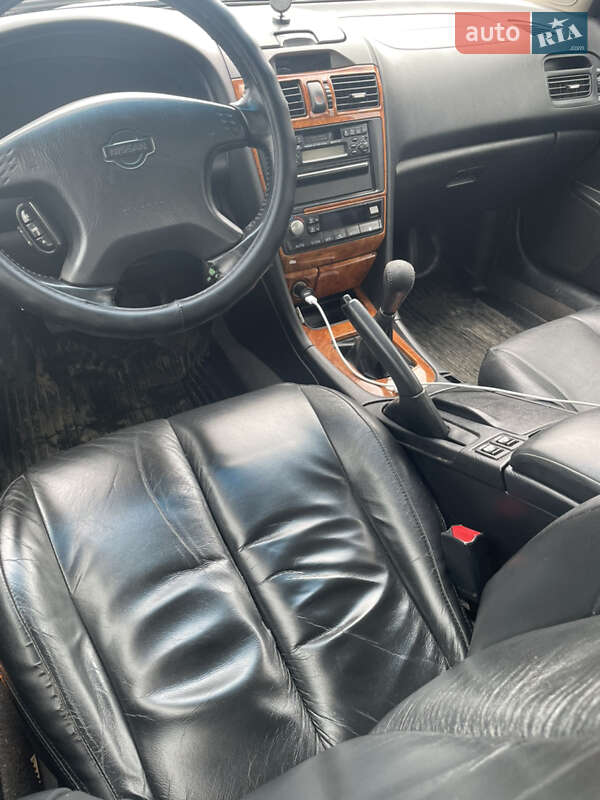 Седан Nissan Maxima 2003 в Городенці