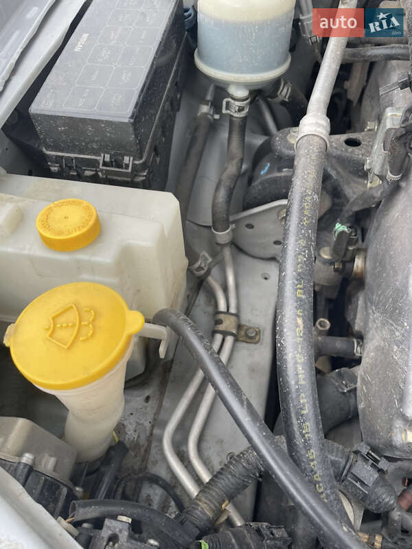 Седан Nissan Maxima 2003 в Городенці