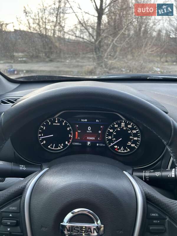 Седан Nissan Maxima 2016 в Днепре