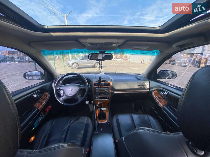 Седан Nissan Maxima 2005 в Павлограде