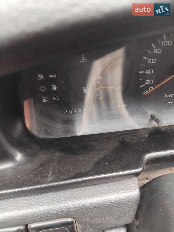 Седан Nissan Maxima 1991 в Слов'янську