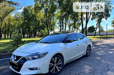 Седан Nissan Maxima 2016 в Киеве