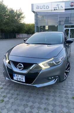 Седан Nissan Maxima 2017 в Павлограде