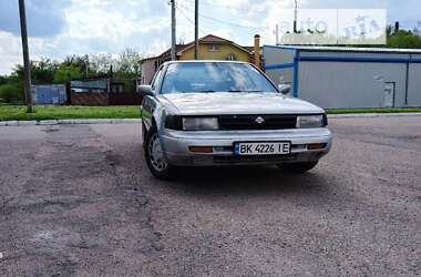 Седан Nissan Maxima 1991 в Ровно