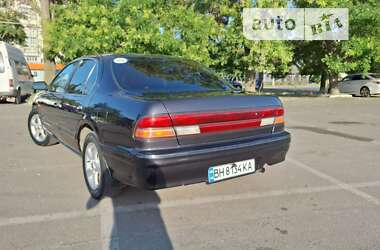 Седан Nissan Maxima 1995 в Одесі