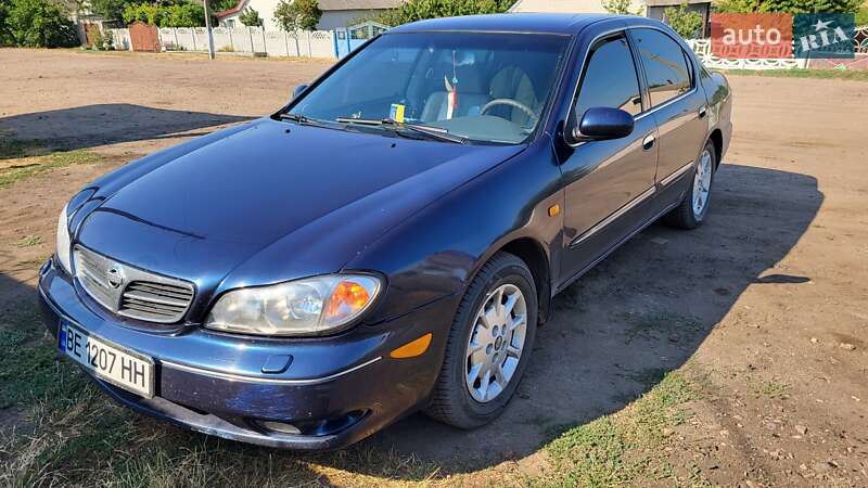 Седан Nissan Maxima 2000 в Миколаєві