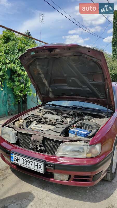 Седан Nissan Maxima 1996 в Одессе