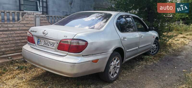 Седан Nissan Maxima 2000 в Кривому Розі