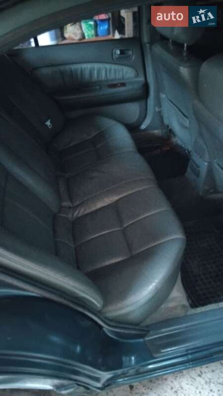 Седан Nissan Maxima 1997 в Одесі