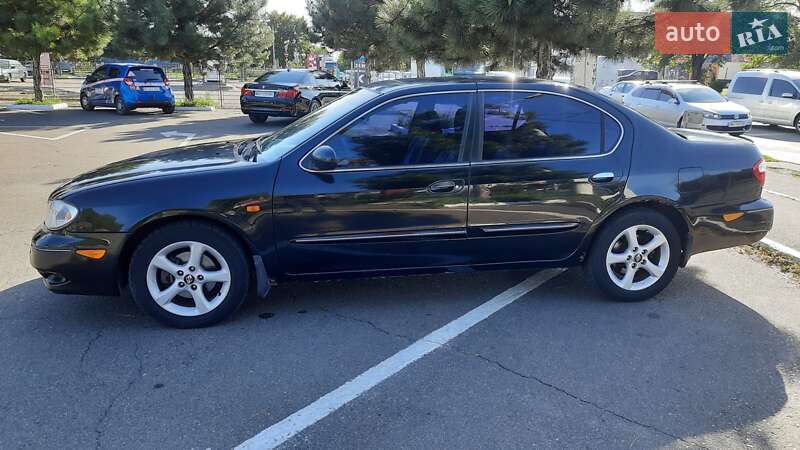 Седан Nissan Maxima 2001 в Одессе