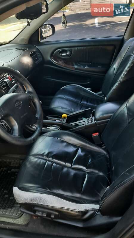 Седан Nissan Maxima 2001 в Одессе
