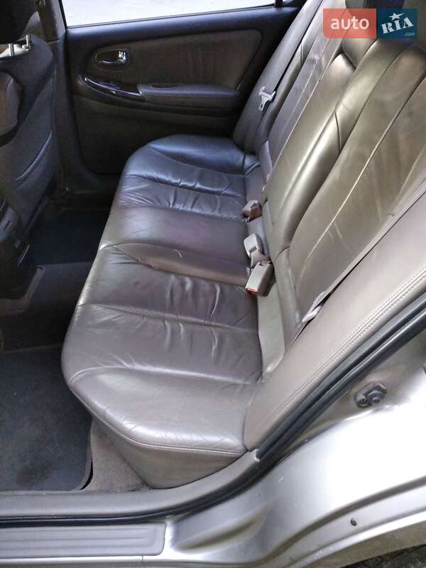 Седан Nissan Maxima 2002 в Жашкове