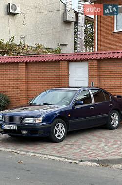 Седан Nissan Maxima 1995 в Одессе