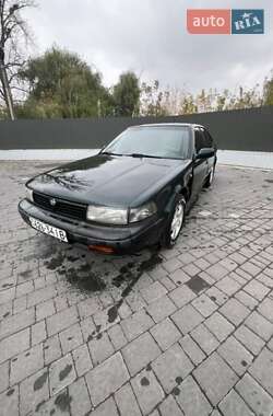 Седан Nissan Maxima 1993 в Городенці