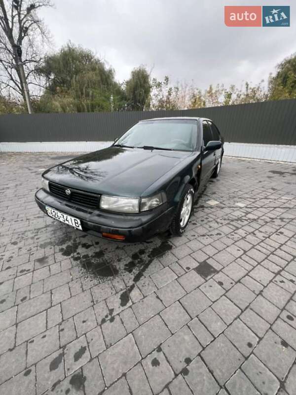 Седан Nissan Maxima 1993 в Городенке