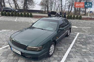 Седан Nissan Maxima 1998 в Виннице