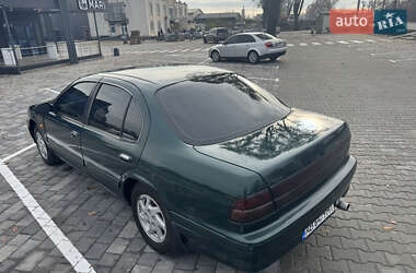 Седан Nissan Maxima 1998 в Виннице