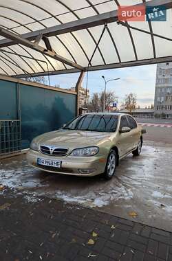 Седан Nissan Maxima 2002 в Киеве