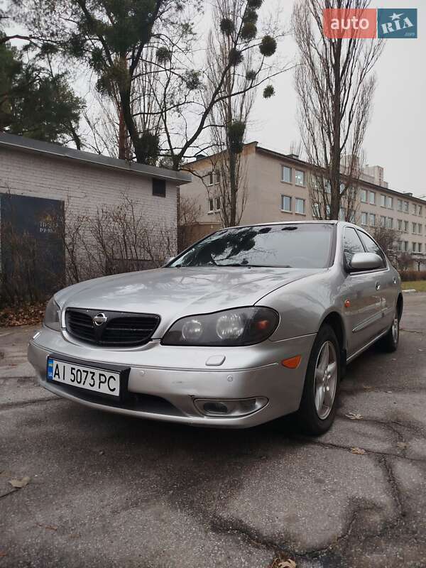 Седан Nissan Maxima 2002 в Киеве