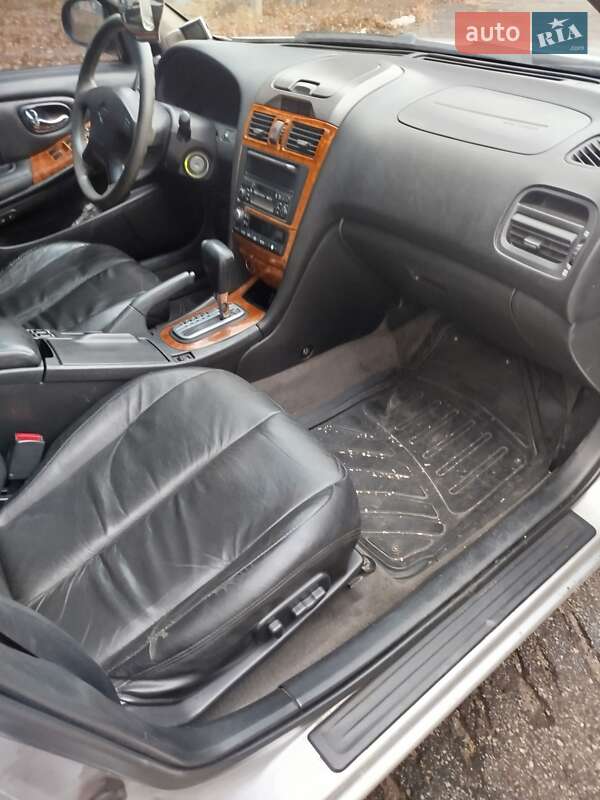 Седан Nissan Maxima 2002 в Киеве