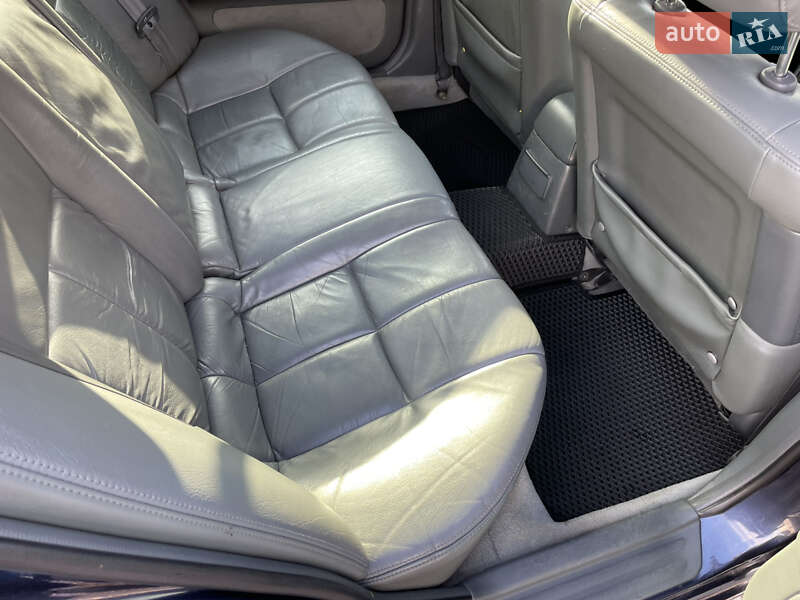 Седан Nissan Maxima 1998 в Днепре