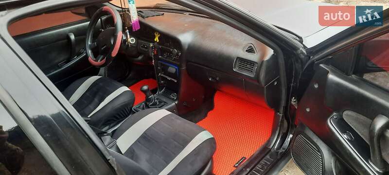 Седан Nissan Maxima 1993 в Чорткові
