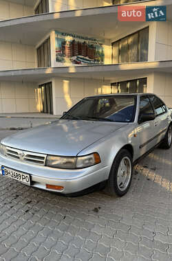 Седан Nissan Maxima 1992 в Одесі