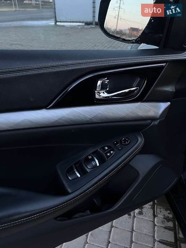 Седан Nissan Maxima 2016 в Одесі