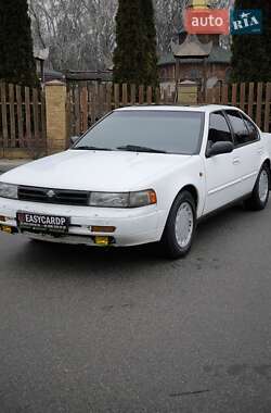 Седан Nissan Maxima 1991 в Дніпрі