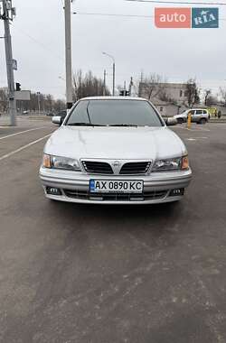 Седан Nissan Maxima 1995 в Харькове