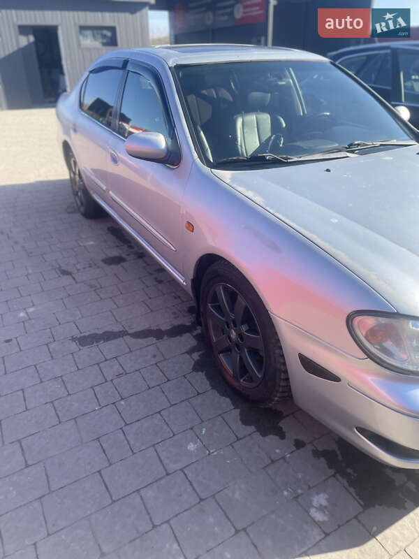 Седан Nissan Maxima 2001 в Бродах