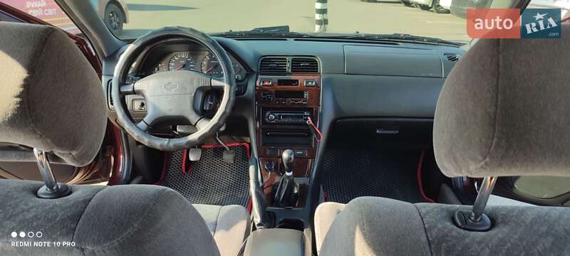 Седан Nissan Maxima 1999 в Днепре